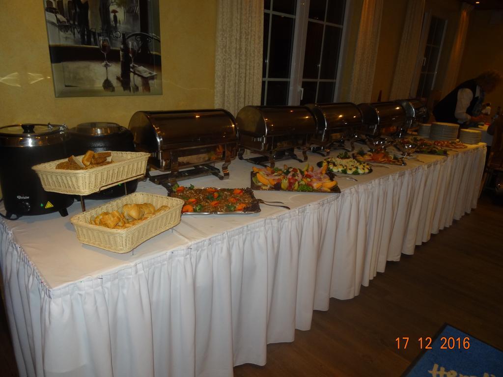 Hotel 4 Jahreszeiten Mit Restaurant Albstadt Zewnętrze zdjęcie