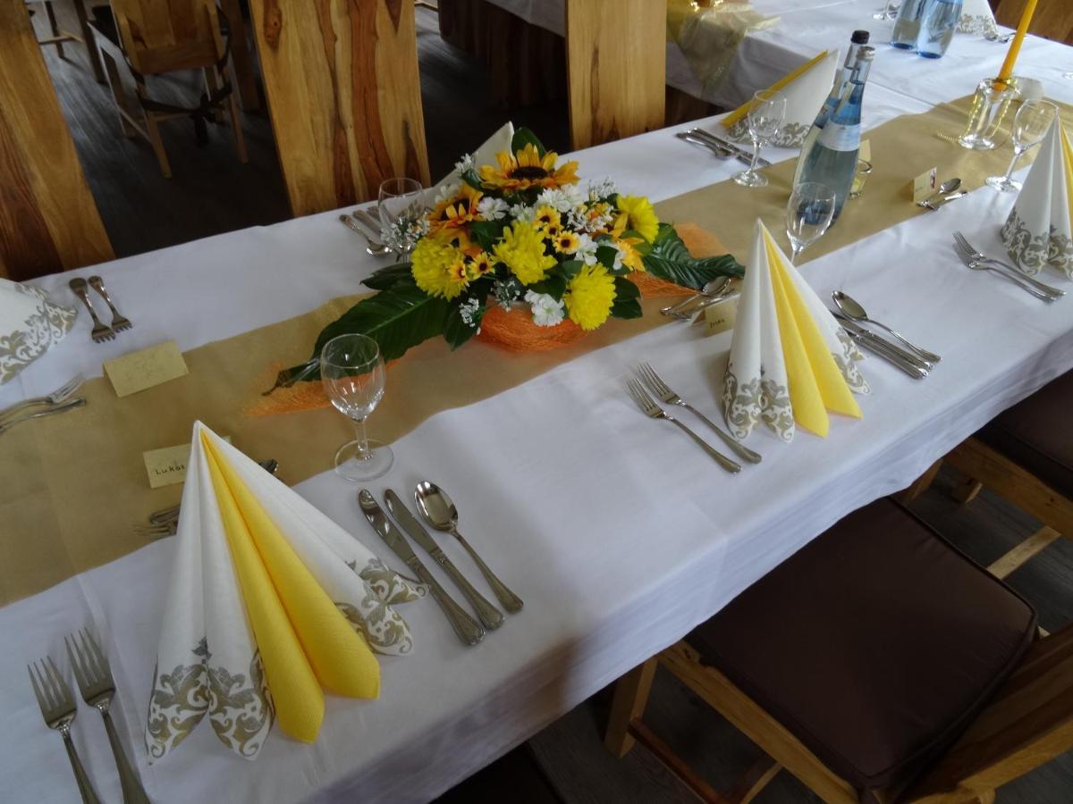 Hotel 4 Jahreszeiten Mit Restaurant Albstadt Zewnętrze zdjęcie